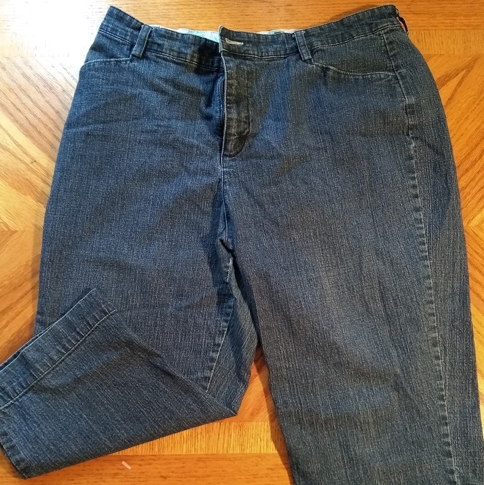 Lee Capri Pants